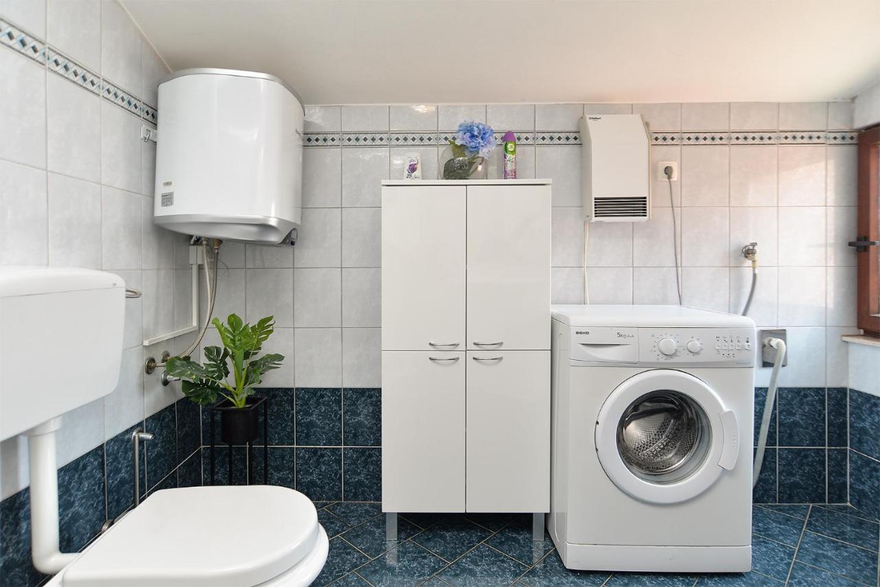 Apartment Mirela 2145 Fazana Ngoại thất bức ảnh