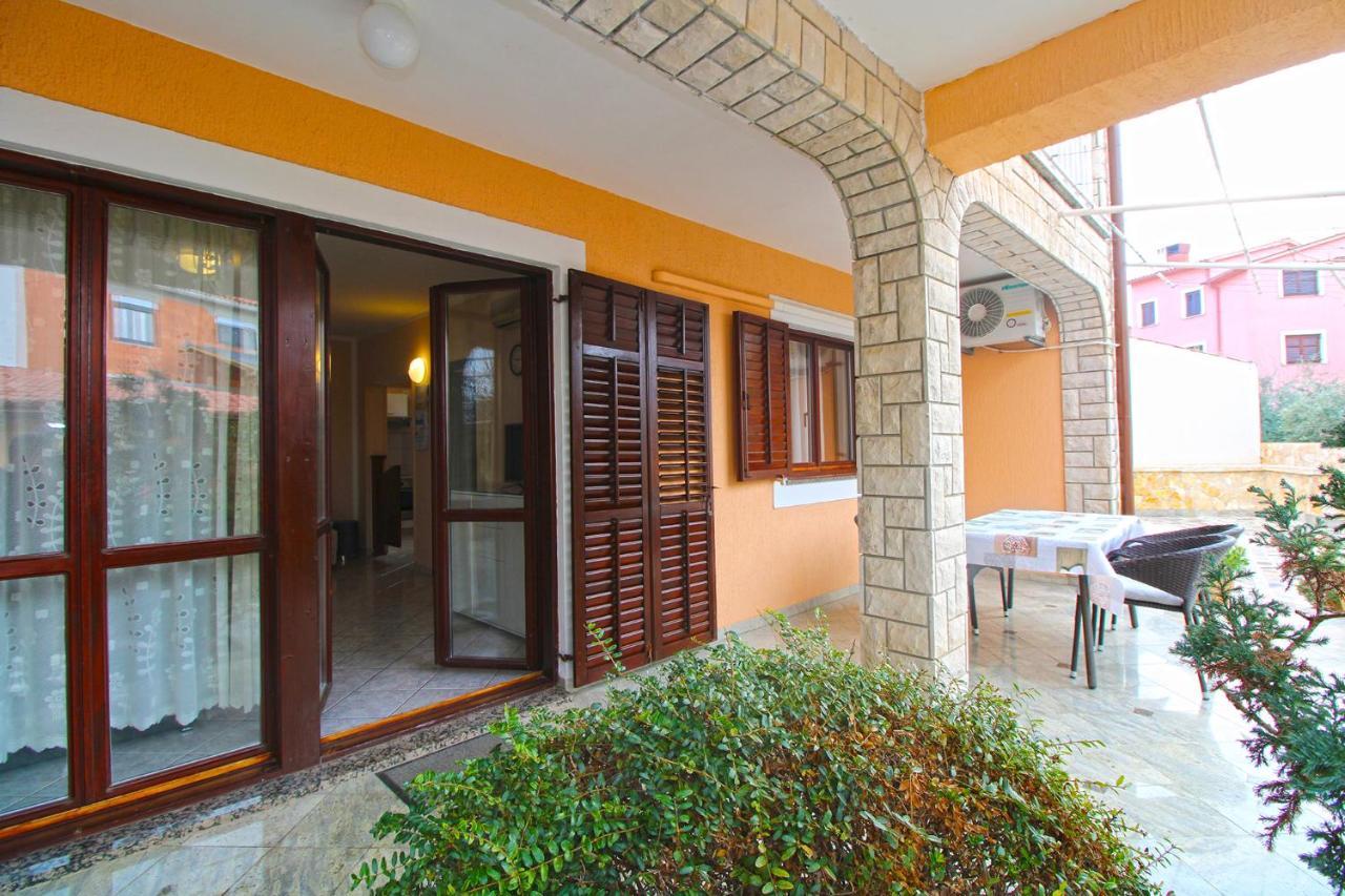Apartment Mirela 2145 Fazana Ngoại thất bức ảnh